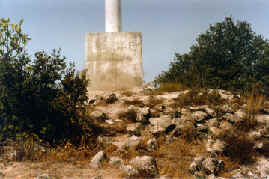 Aunque los vestigios de una atalaya son ínfimos, el lugar presenta unas magníficas vistas panorámicas. La Solana. (C. Calvo Aguilar.)
